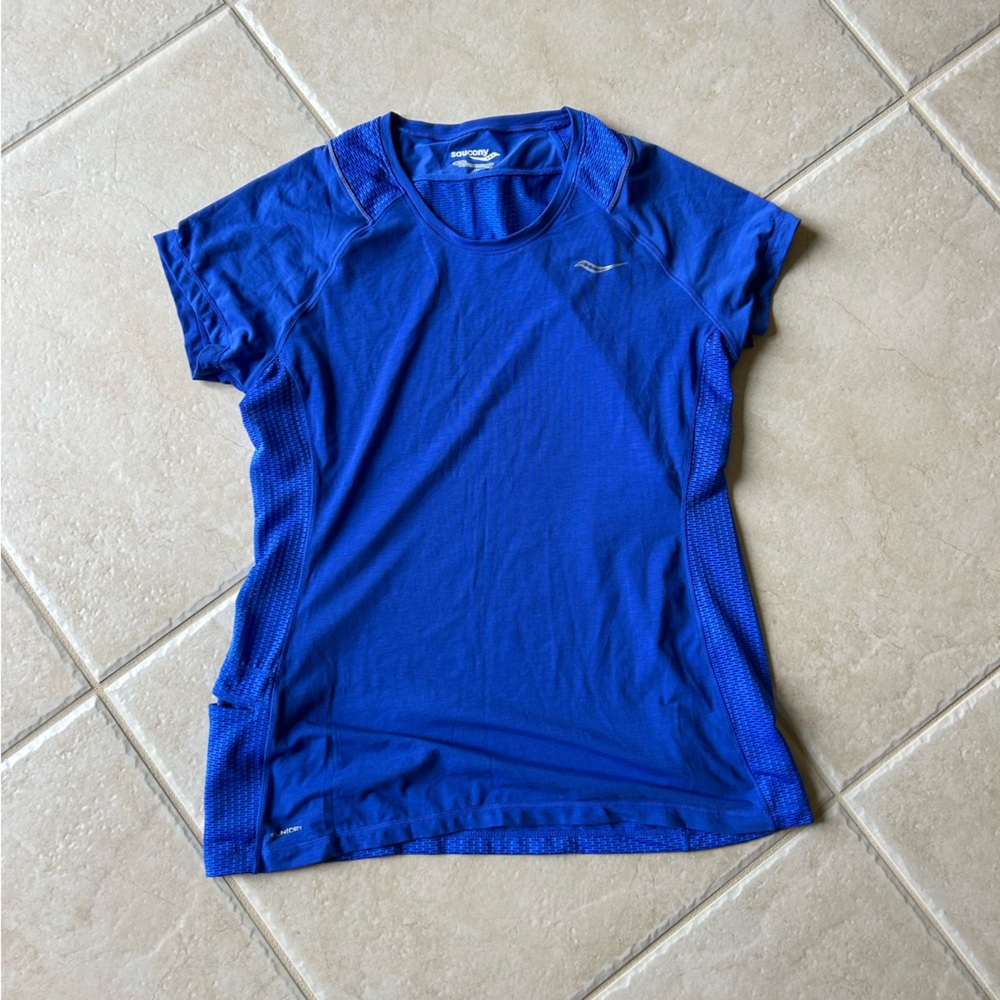 Women’s Saucony Top